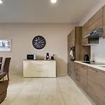 Appartamento Oasis With Private Pool And Lounge Area Santa Vennera
