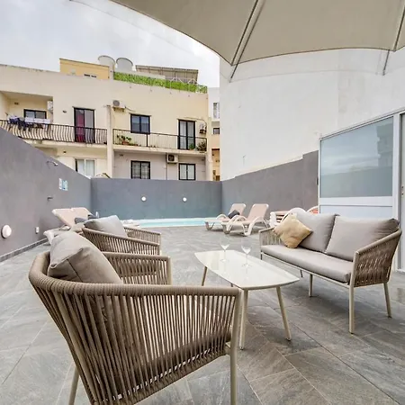 Appartement Oasis - Private Pool & Lounge Area