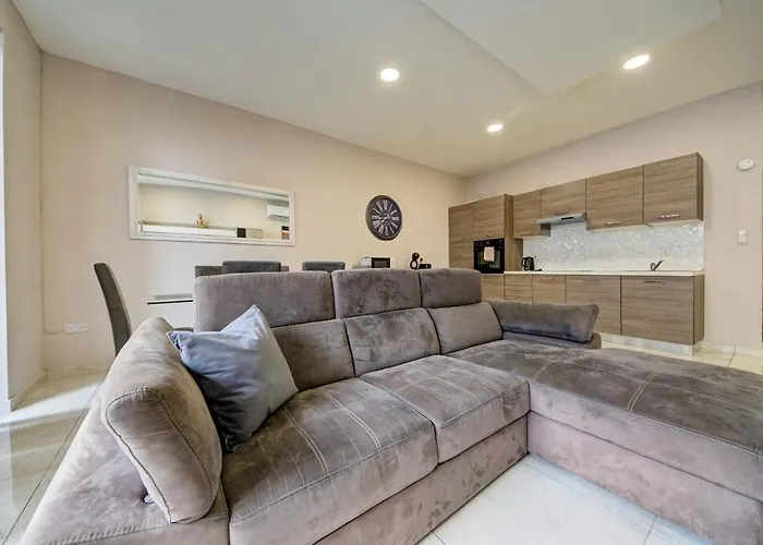 Oasis With Private Pool And Lounge Area Apartment Santa Vennera