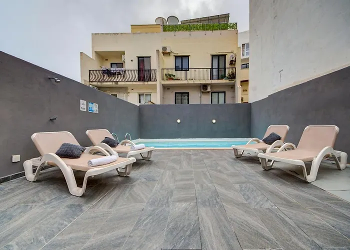 Oasis With Private Pool And Lounge Area Apartment Santa Vennera
