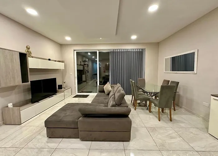 Oasis With Private Pool And Lounge Area Santa Vennera