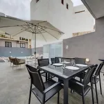 Oasis With Private Pool And Lounge Area Apartamento