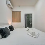 Oasis - Private Pool & Lounge Area Santa Vennera