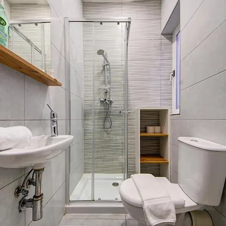 Oasis - Private Pool & Lounge Area * Santa Vennera