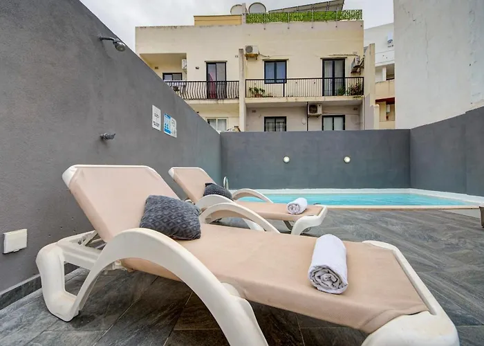 Oasis With Private Pool And Lounge Area Διαμέρισμα