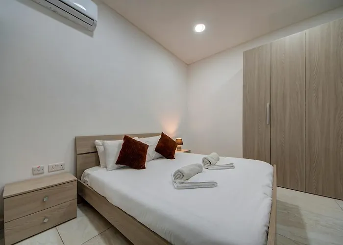 Διαμέρισμα Oasis With Private Pool And Lounge Area Santa Vennera