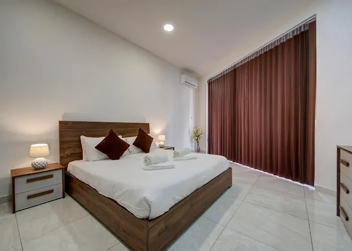 Daire Oasis With Private Pool And Lounge Area Santa Vennera